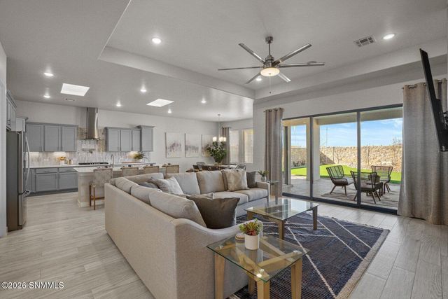 7317 Ultramarine Road, Las Cruces, NM 88012