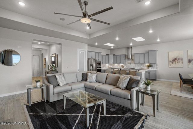 7317 Ultramarine Road, Las Cruces, NM 88012