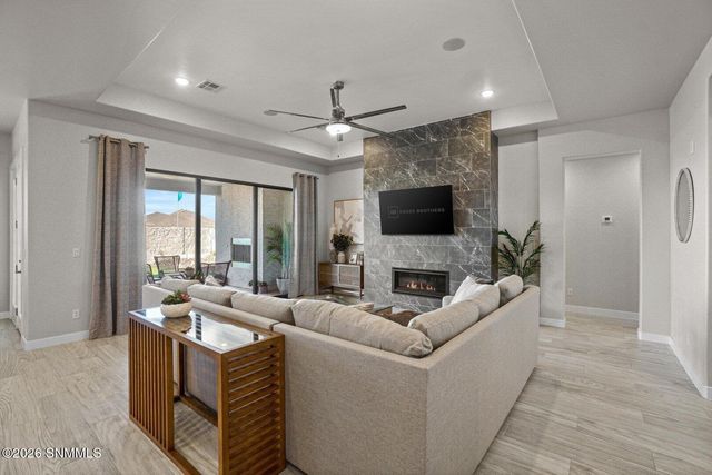 7317 Ultramarine Road, Las Cruces, NM 88012
