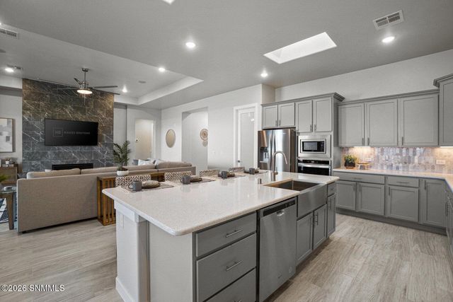 7317 Ultramarine Road, Las Cruces, NM 88012
