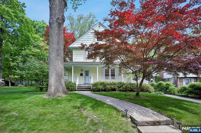 155 Sunset Lane, Tenafly, NJ 07670