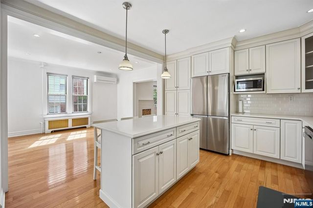 155 Sunset Lane, Tenafly, NJ 07670