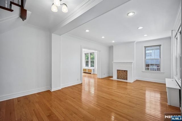 155 Sunset Lane, Tenafly, NJ 07670