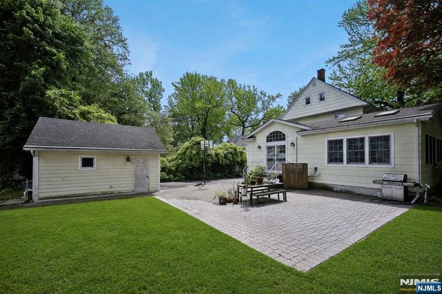 155 Sunset Lane, Tenafly, NJ 07670