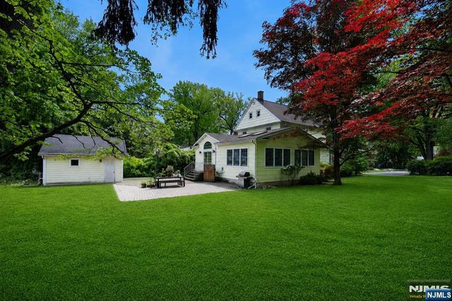 155 Sunset Lane, Tenafly, NJ 07670