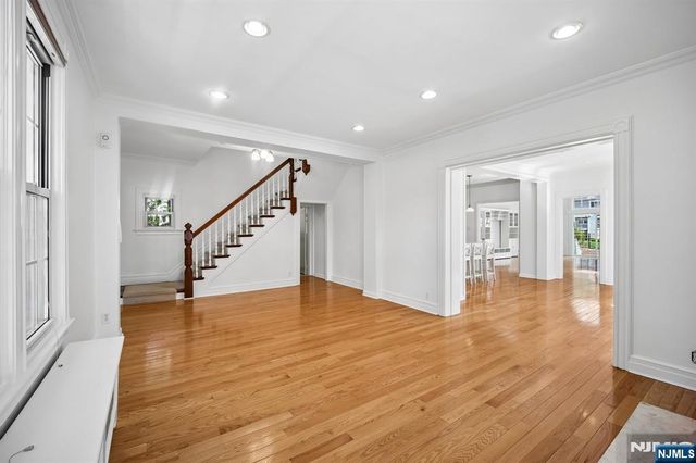 155 Sunset Lane, Tenafly, NJ 07670