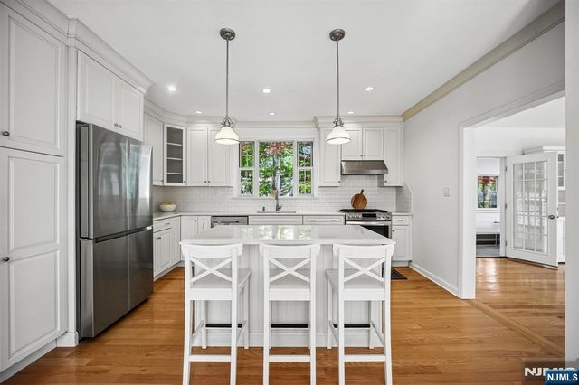 155 Sunset Lane, Tenafly, NJ 07670