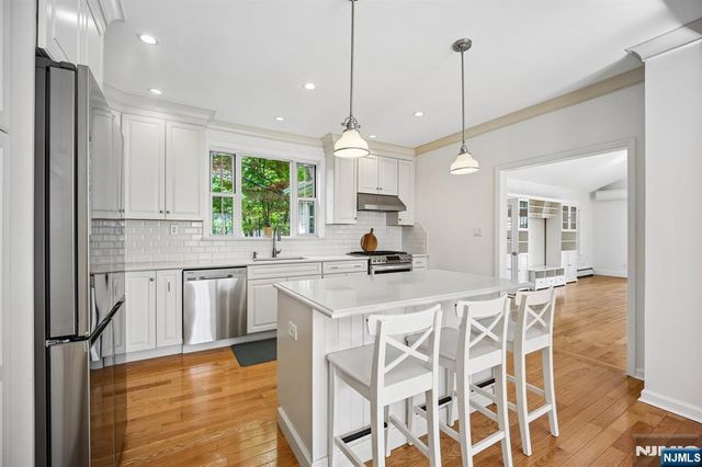 155 Sunset Lane, Tenafly, NJ 07670