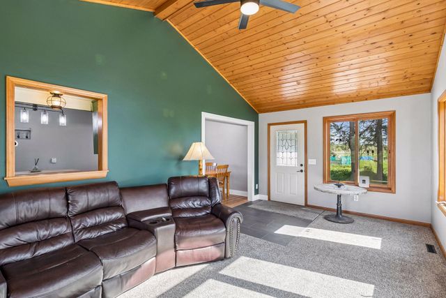 16652 Ingersoll Avenue N, Hugo, MN 55038