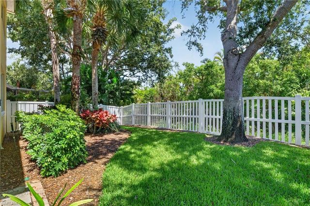 14907 Sterling Oaks DR, Naples, FL 34110