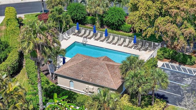 14907 Sterling Oaks DR, Naples, FL 34110