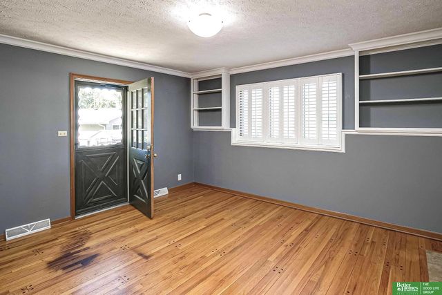 10261 Miami Street, Omaha, NE 68134