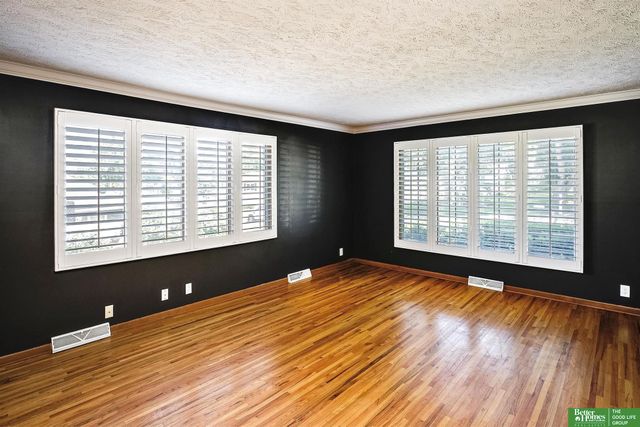 10261 Miami Street, Omaha, NE 68134