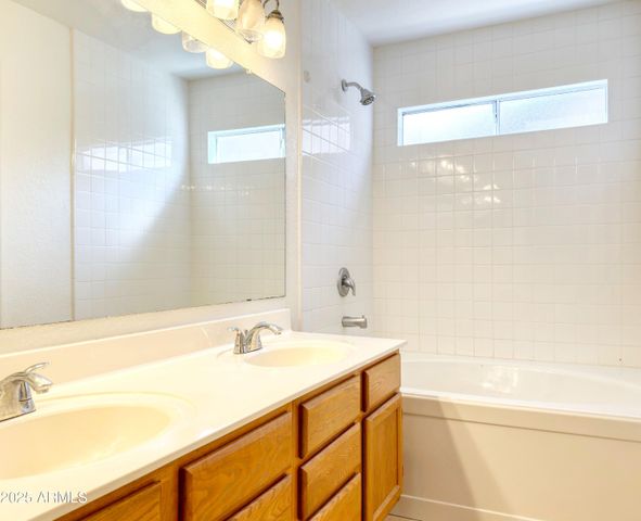 1836 N STAPLEY Drive 150, Mesa, AZ 85203