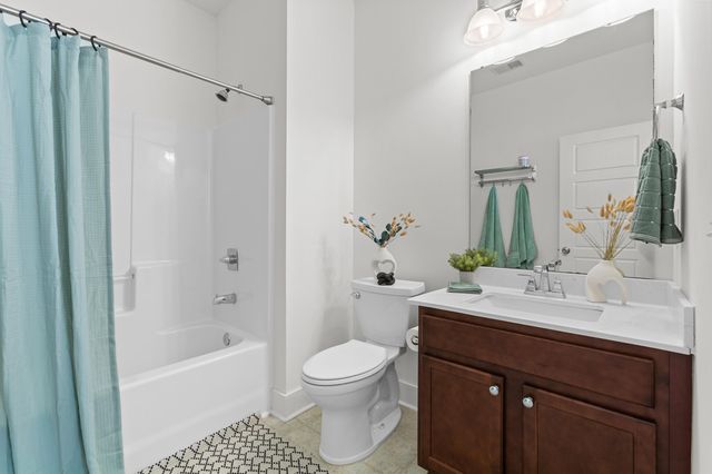 615 Long Meadow Street, Summerville, SC 29486