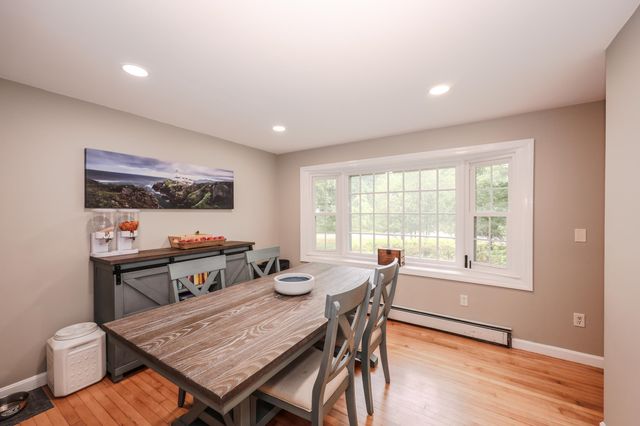 1 Woodridge Road, Durham, NH 03824