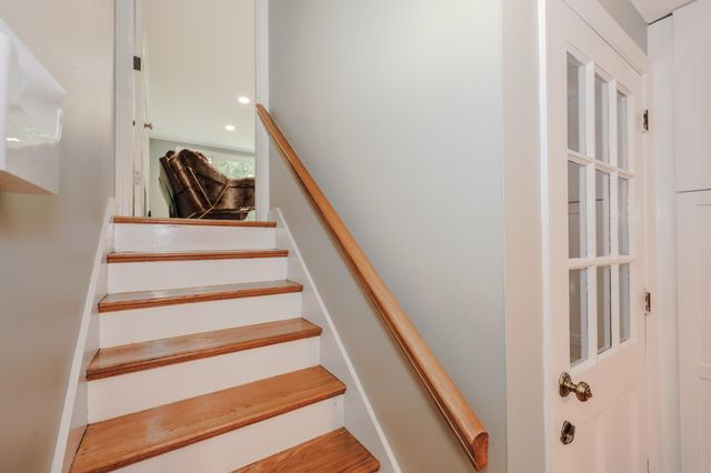 1 Woodridge Road, Durham, NH 03824
