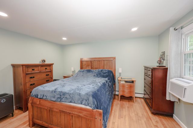 1 Woodridge Road, Durham, NH 03824