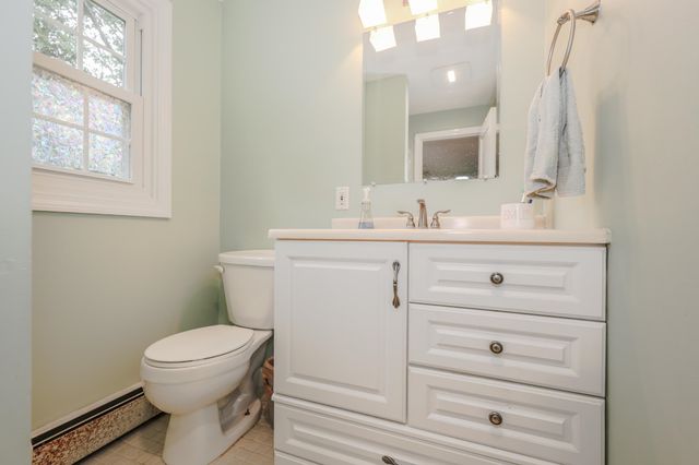 1 Woodridge Road, Durham, NH 03824