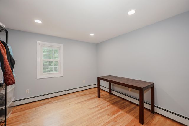 1 Woodridge Road, Durham, NH 03824