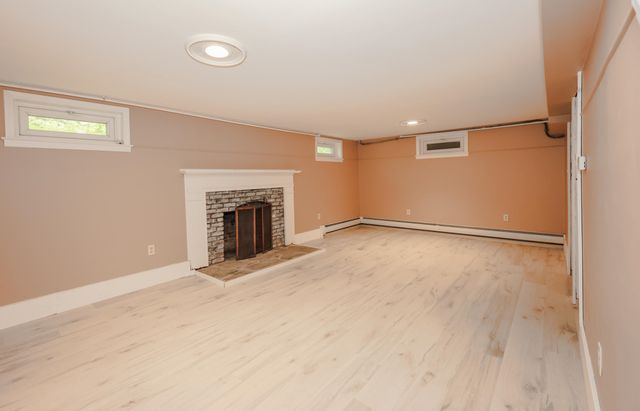 1 Woodridge Road, Durham, NH 03824