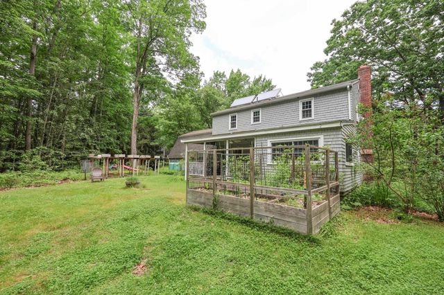 1 Woodridge Road, Durham, NH 03824