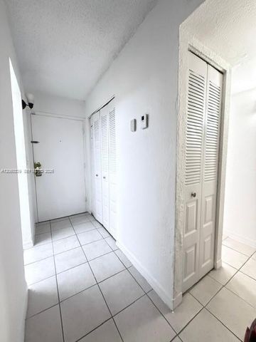 4550 NW 9th St 812E, Miami, FL 33126