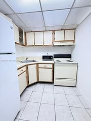 4550 NW 9th St 812E, Miami, FL 33126