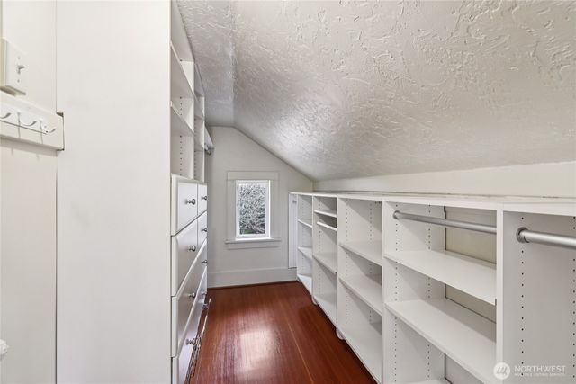 1119 19th Avenue E, Seattle, WA 98112