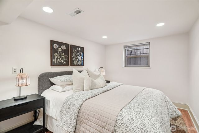 1119 19th Avenue E, Seattle, WA 98112