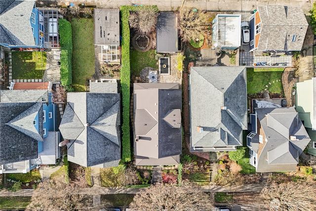 1119 19th Avenue E, Seattle, WA 98112