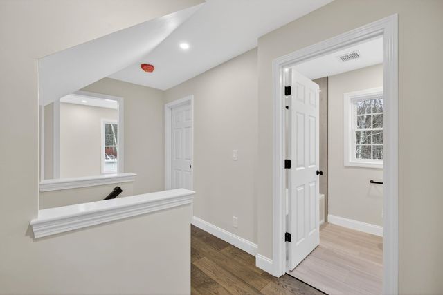 335 Raymond Road, Chester, NH 03036