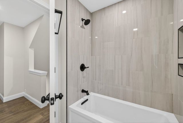 335 Raymond Road, Chester, NH 03036