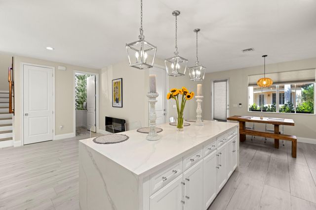 112 NW Gardener St, Boca Raton, FL 33432