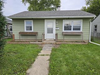 6167 N 35th STREET, Germantown, WI 53209