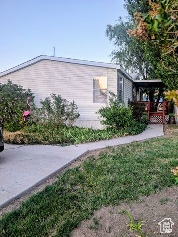 12 SUNRISE DR, Preston, ID 83263