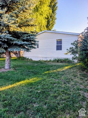 12 SUNRISE DR, Preston, ID 83263