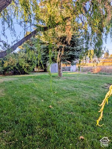 12 SUNRISE DR, Preston, ID 83263