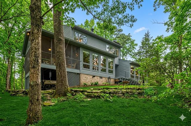 2429 Boston Branch Circle, Signal Mountain, TN 37377