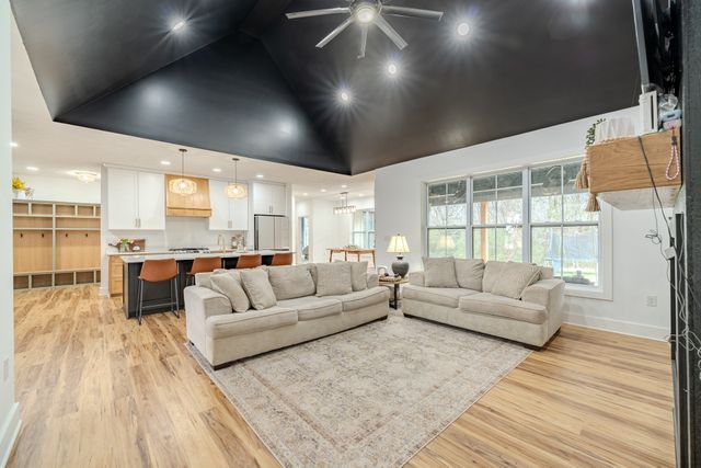 850 Cordova Cv, Savannah, TN 38372