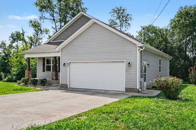 118 Blue Grass Dr, Shelbyville, TN 37160