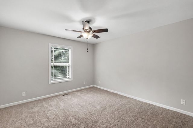 118 Blue Grass Dr, Shelbyville, TN 37160