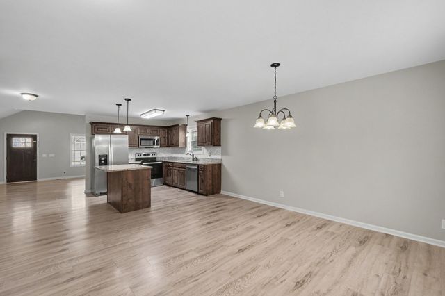 118 Blue Grass Dr, Shelbyville, TN 37160