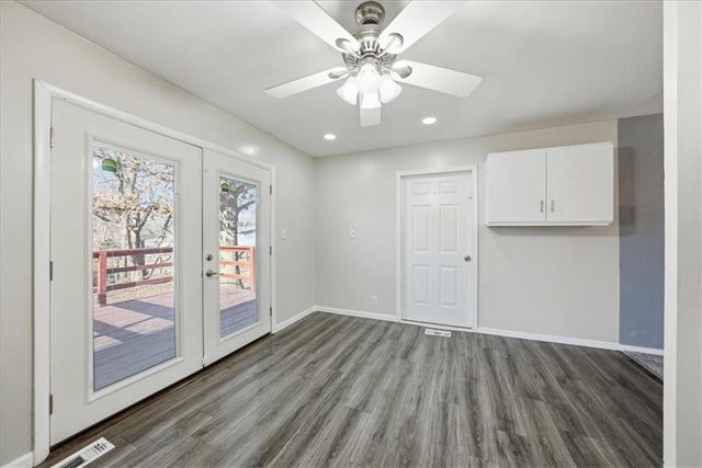 9220 McKinley Street, Kansas City, MO 64138