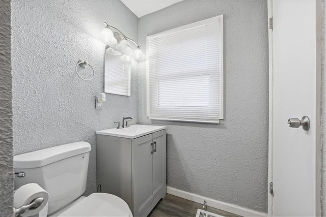 9220 McKinley Street, Kansas City, MO 64138