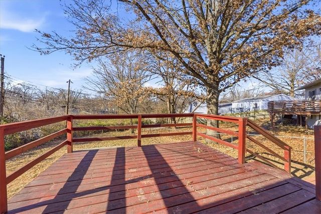 9220 McKinley Street, Kansas City, MO 64138