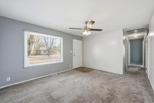 9220 McKinley Street, Kansas City, MO 64138