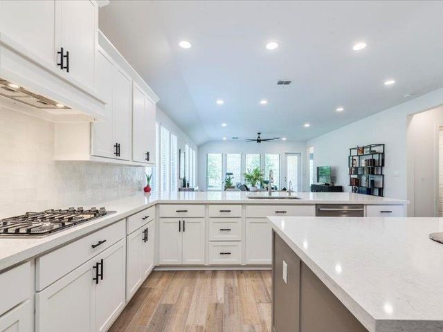 205 William Clayton DR, Buda, TX 78610