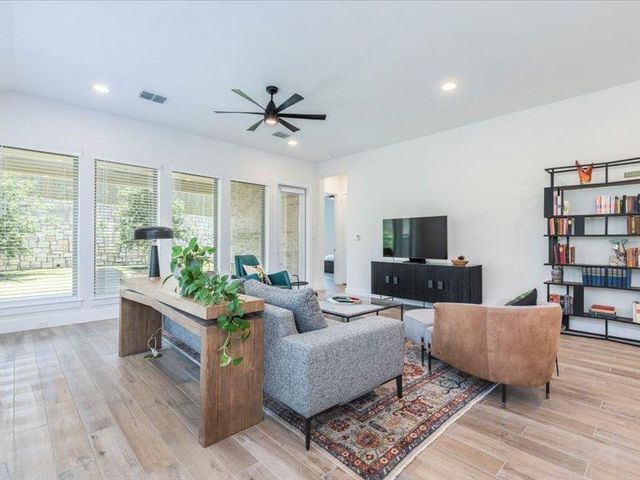 205 William Clayton DR, Buda, TX 78610