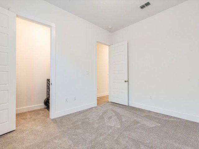 205 William Clayton DR, Buda, TX 78610